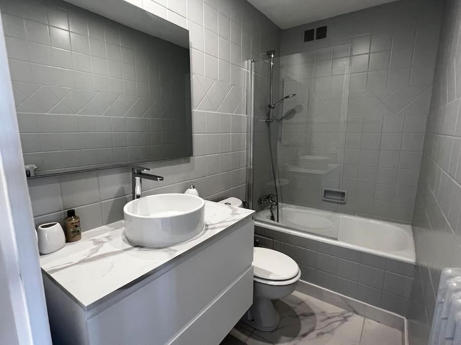 T2 Lumineux Refais A Neuf Avec Parking ! Apartment Lorient Exterior foto